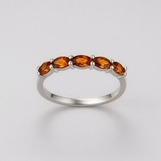 anello oro bianco con topazi gialli